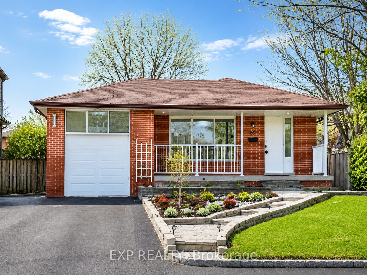 Photo 1 of 10 — 36 Castor Crescent Basement, Toronto, ON M1G 3R2