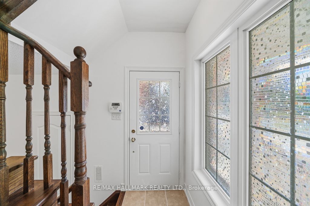 15 Old Colony Road 24