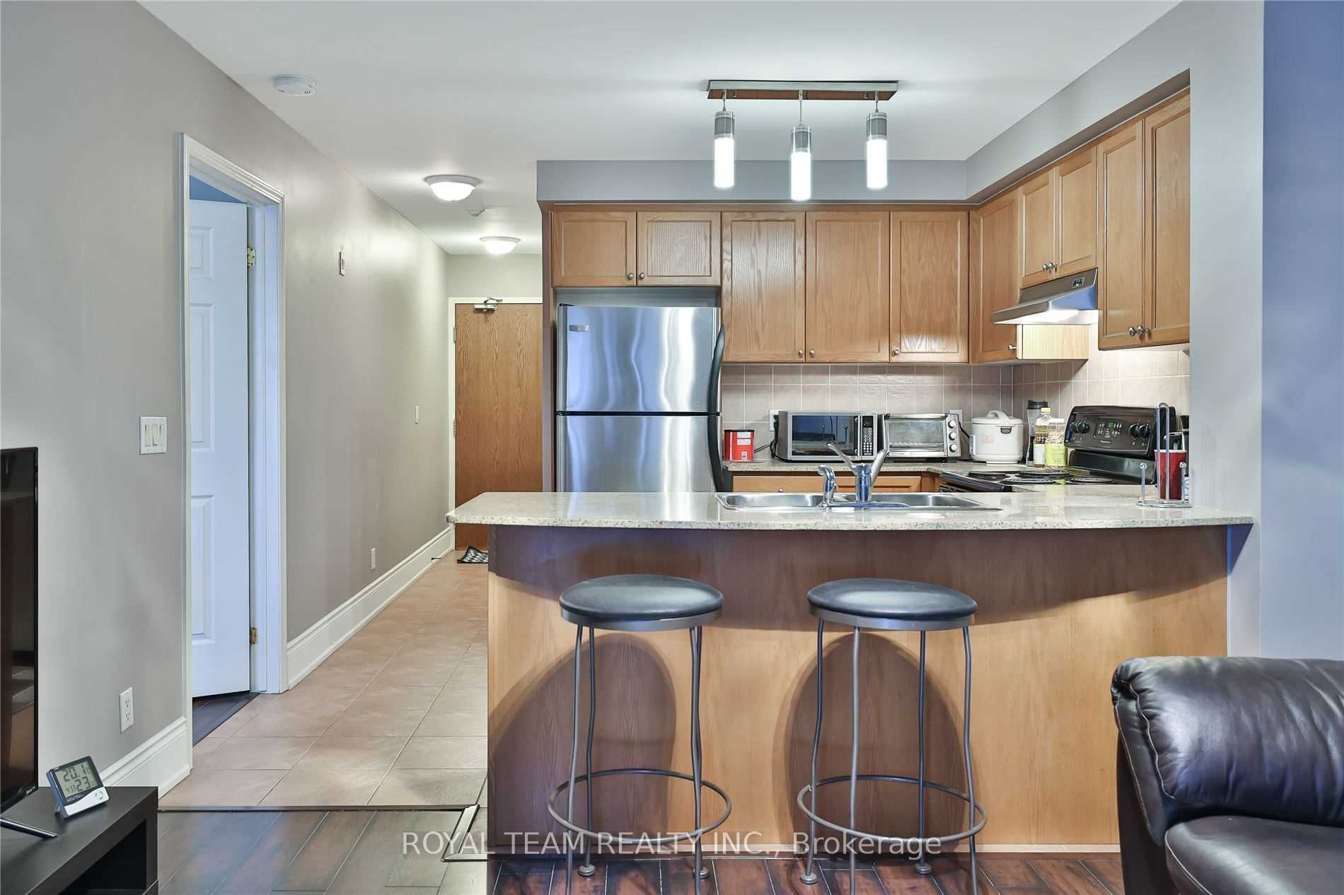 2 Maison Parc Court 808