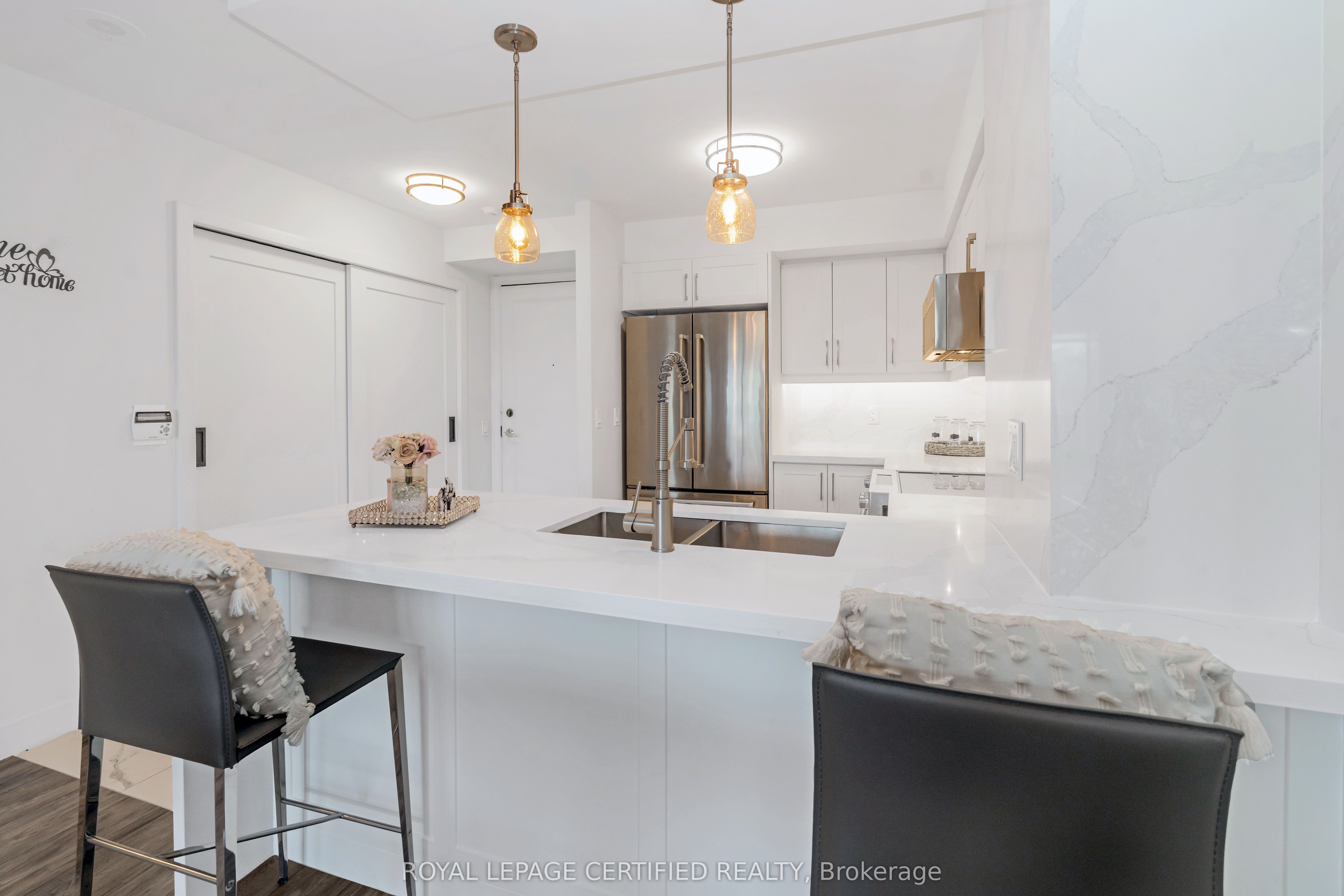 25 Kingsbridge Garden Circle 1527