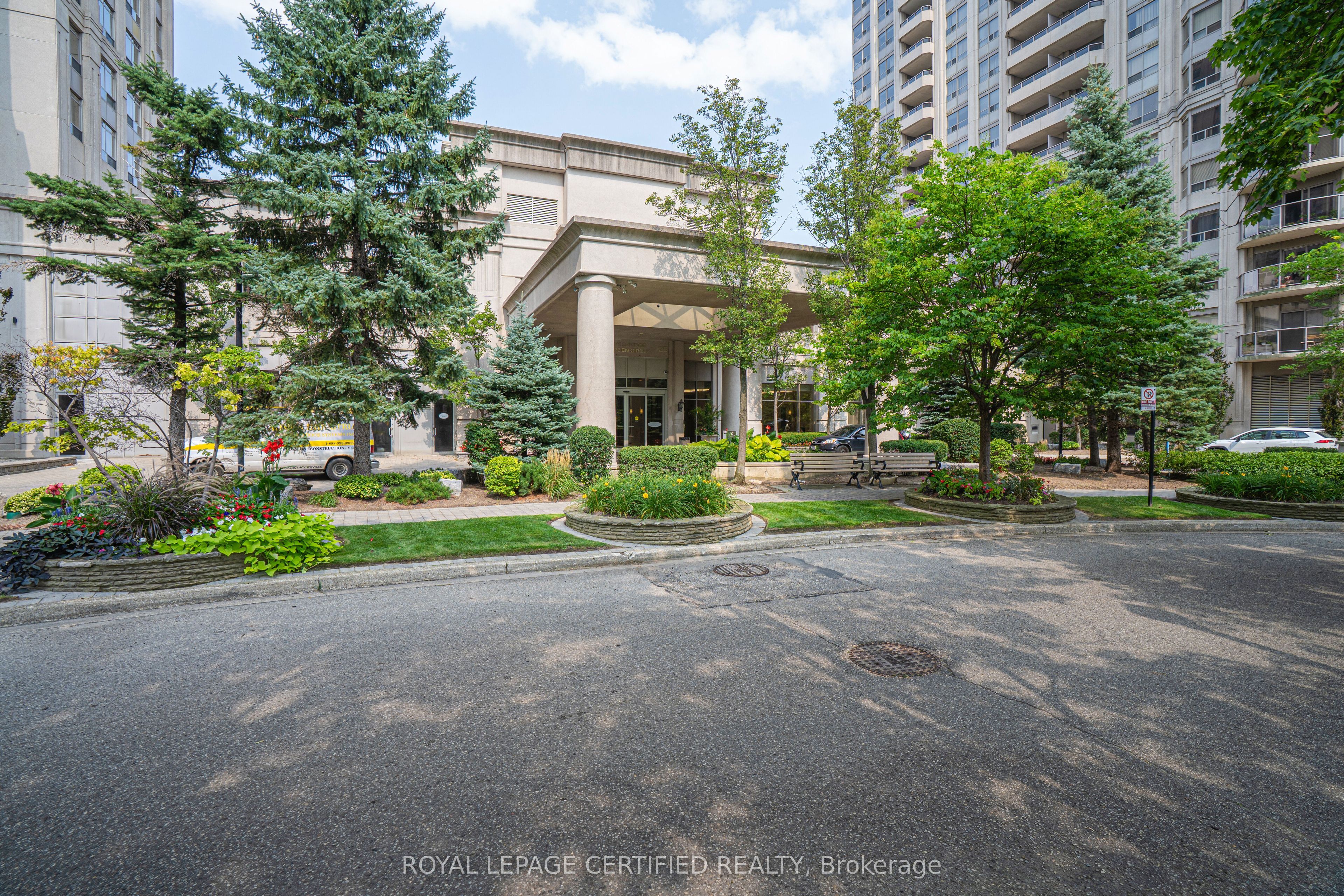 25 Kingsbridge Garden Circle 1527