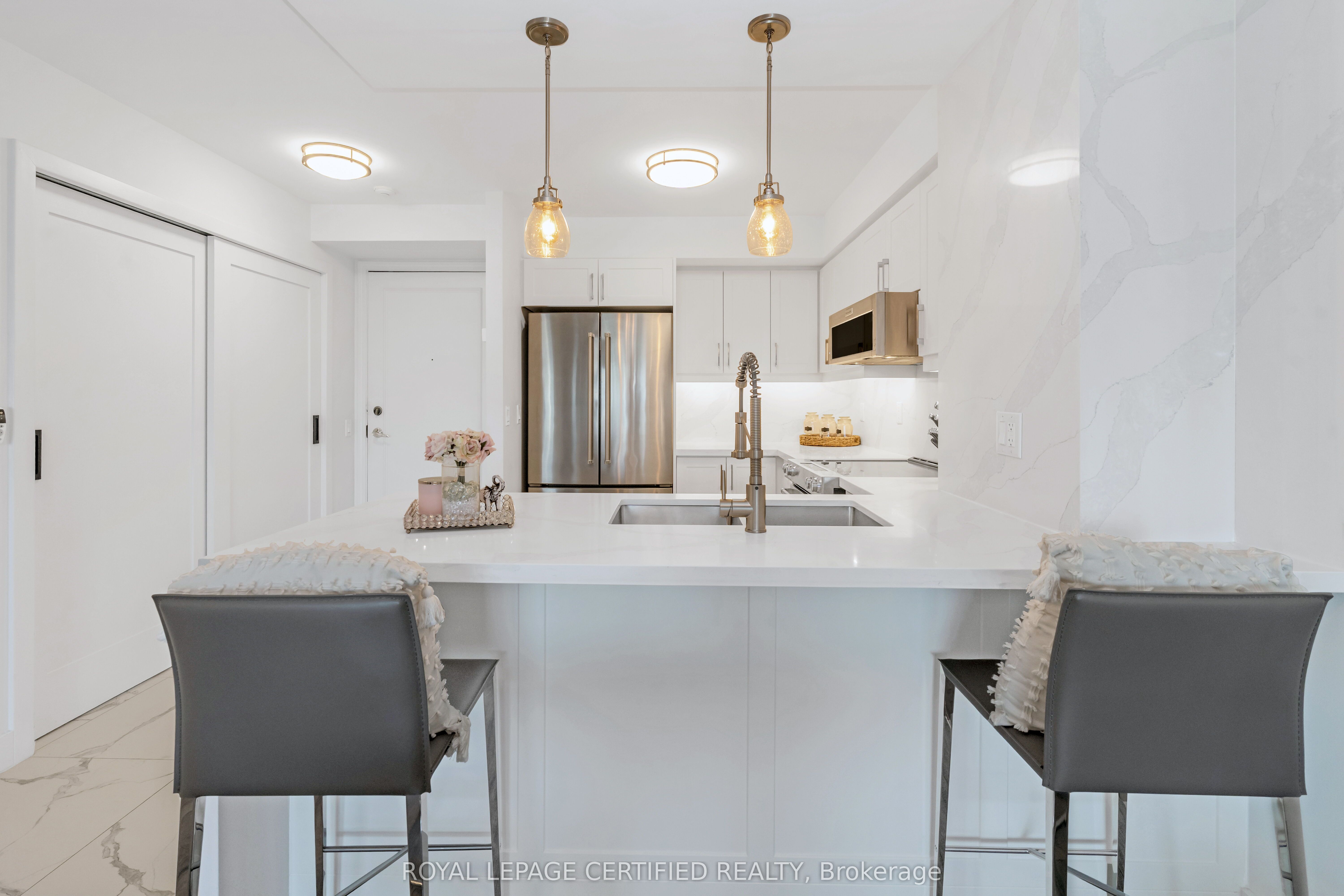 25 Kingsbridge Garden Circle 1527