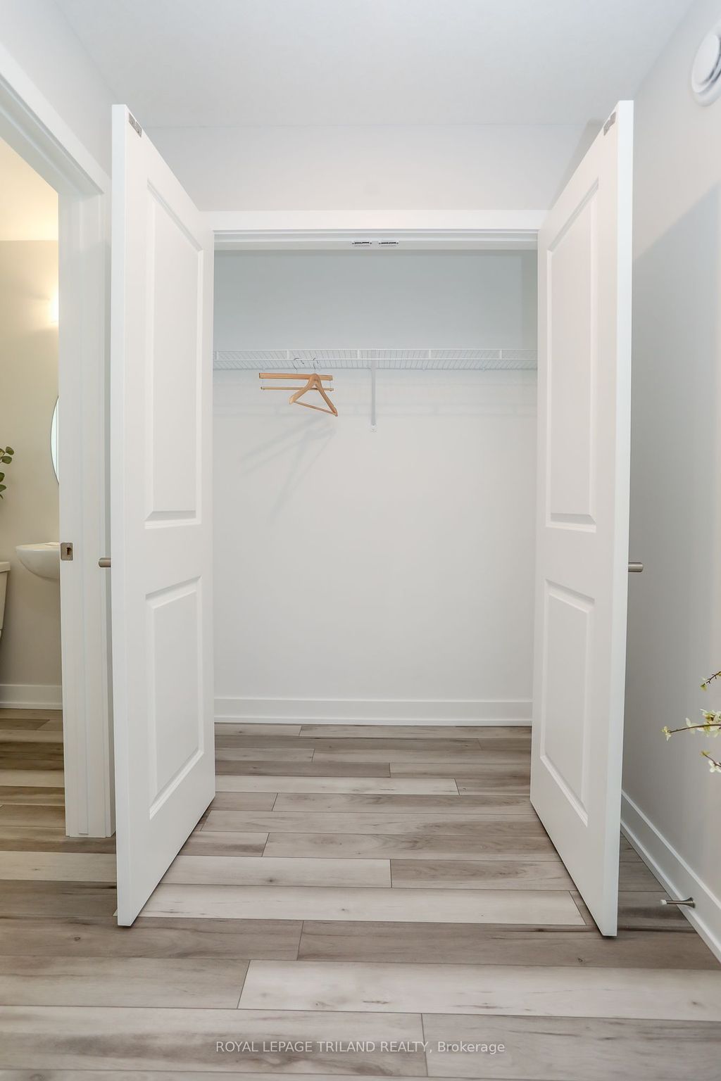 Photo of 24 HARROW Lane, St. Thomas, ON N5R 0P3 (MLS # X12653352)