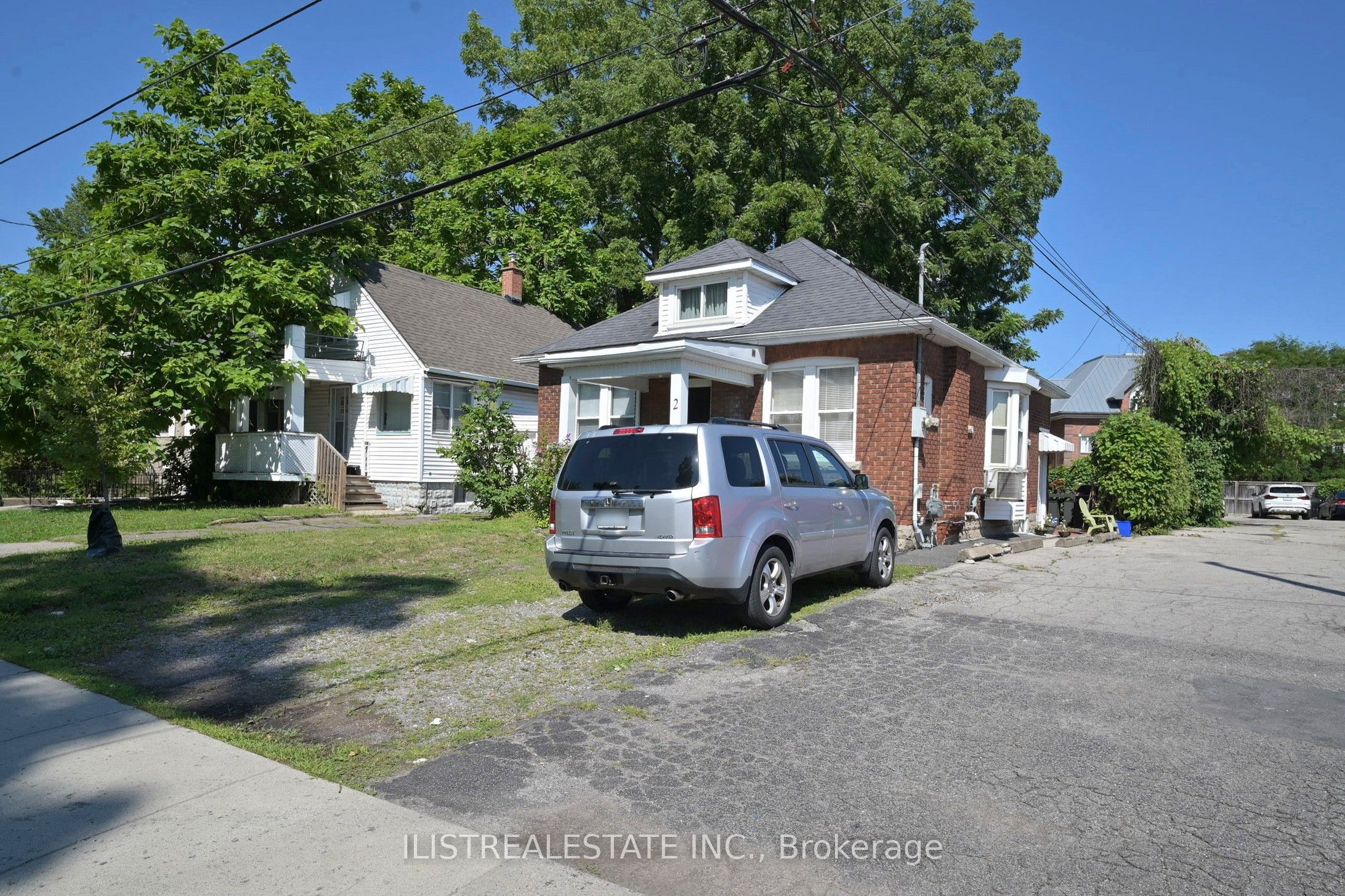 2 Norfolk Street N