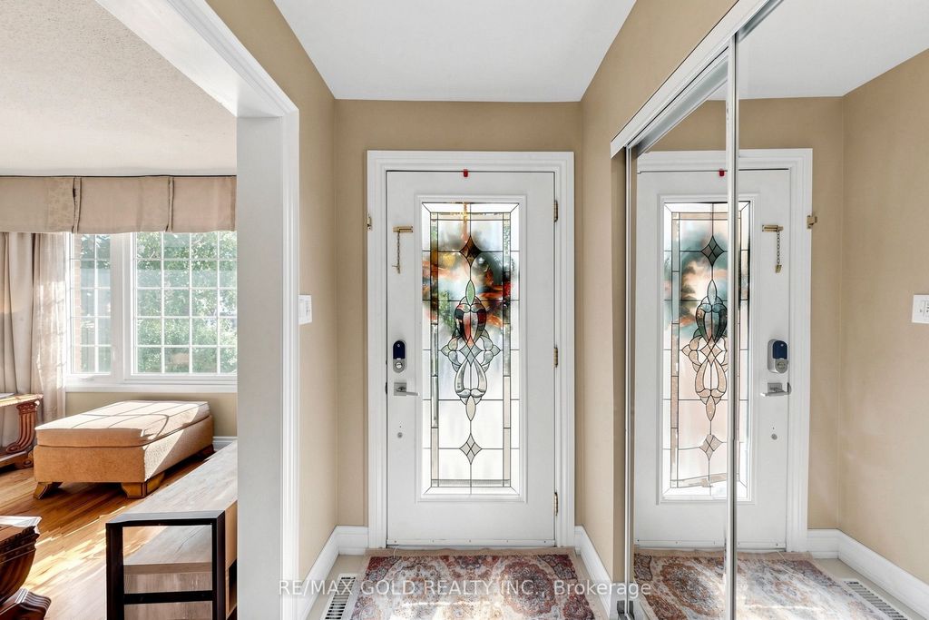 Photo of 76 Charters Road, Brampton, ON L6V 2S5 (MLS # W13577138)