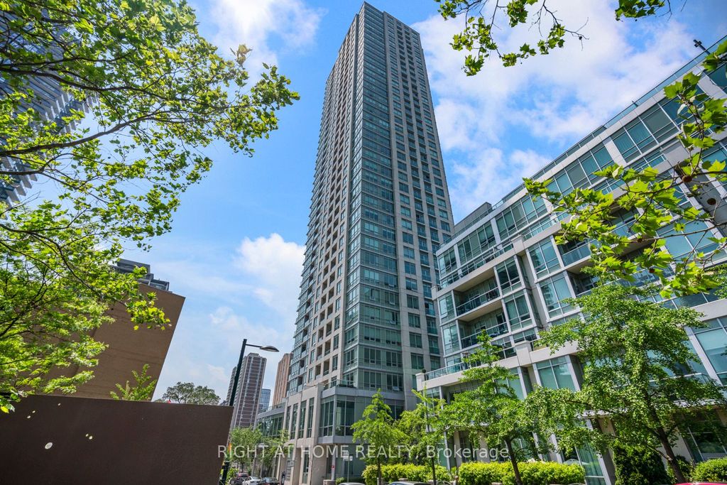 Photo of 120 Homewood Avenue #3302, Toronto, ON M4Y 2J3 (MLS # C12464655)