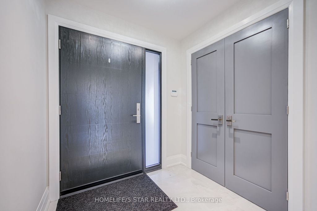 Photo of 34 SHEFFLEY Crescent, Toronto, ON M9R 2W4 (MLS # W12609778)