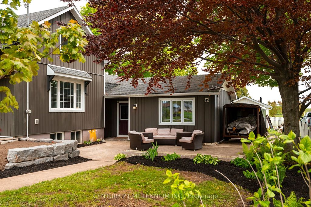 Photo of 185452 Grey Road 9 Road, Southgate, ON N0C 1B0 (MLS # X12644692)