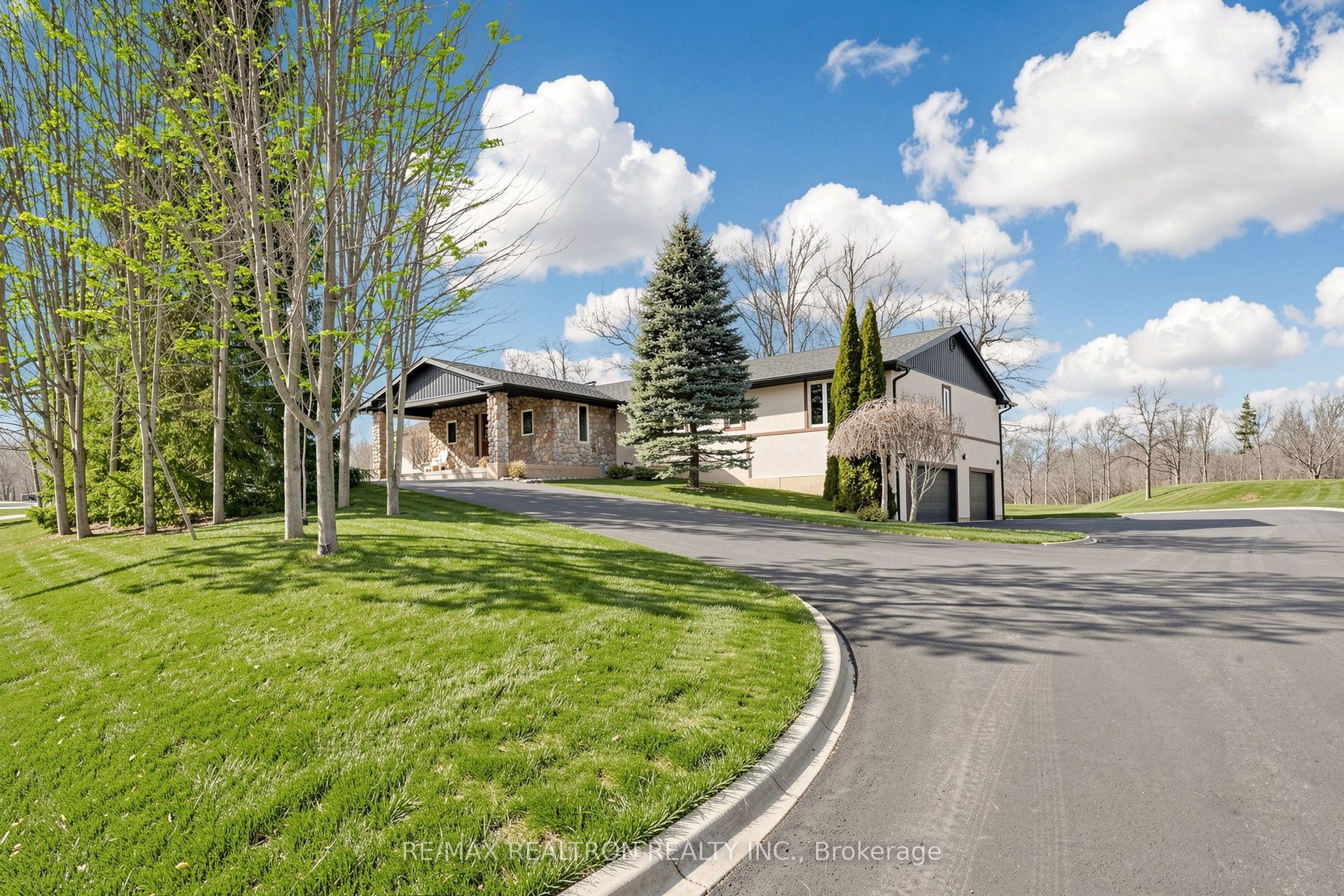 709 Roland Road
