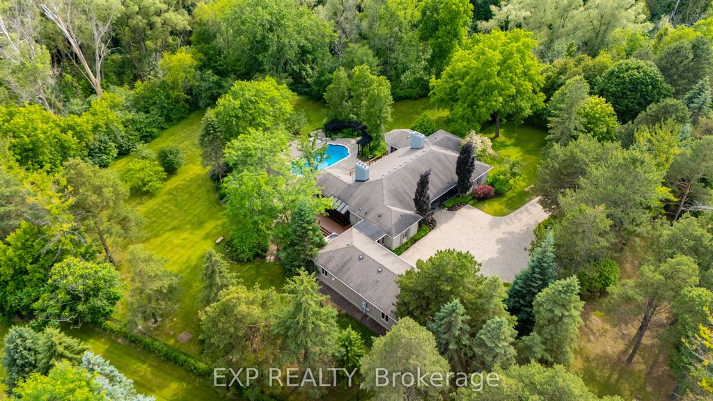 Photo of 203 St John's Side Road W, Aurora, ON L4G 6K1 (MLS # N13507590)