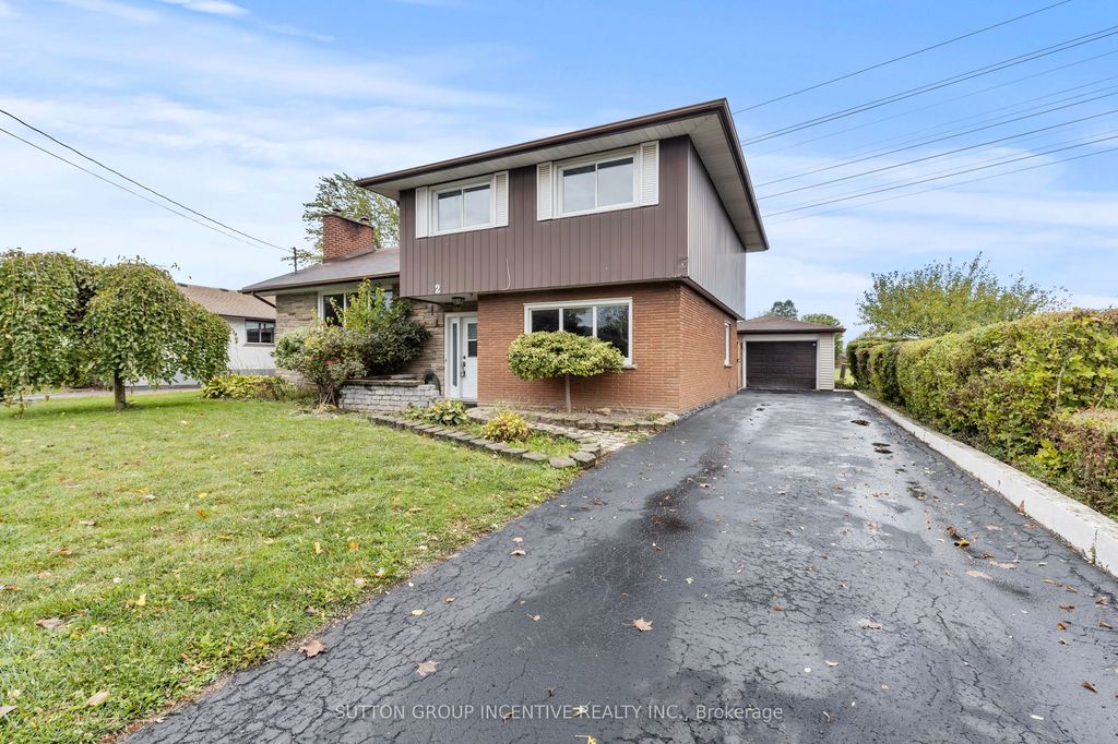 Photo of 2 Hendershot Avenue, Welland, ON L3B 1G9 (MLS # X12477427)