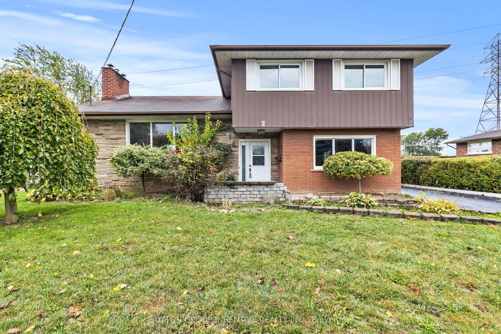 Photo of 2 Hendershot Avenue, Welland, ON L3B 1G9 (MLS # X12477427)