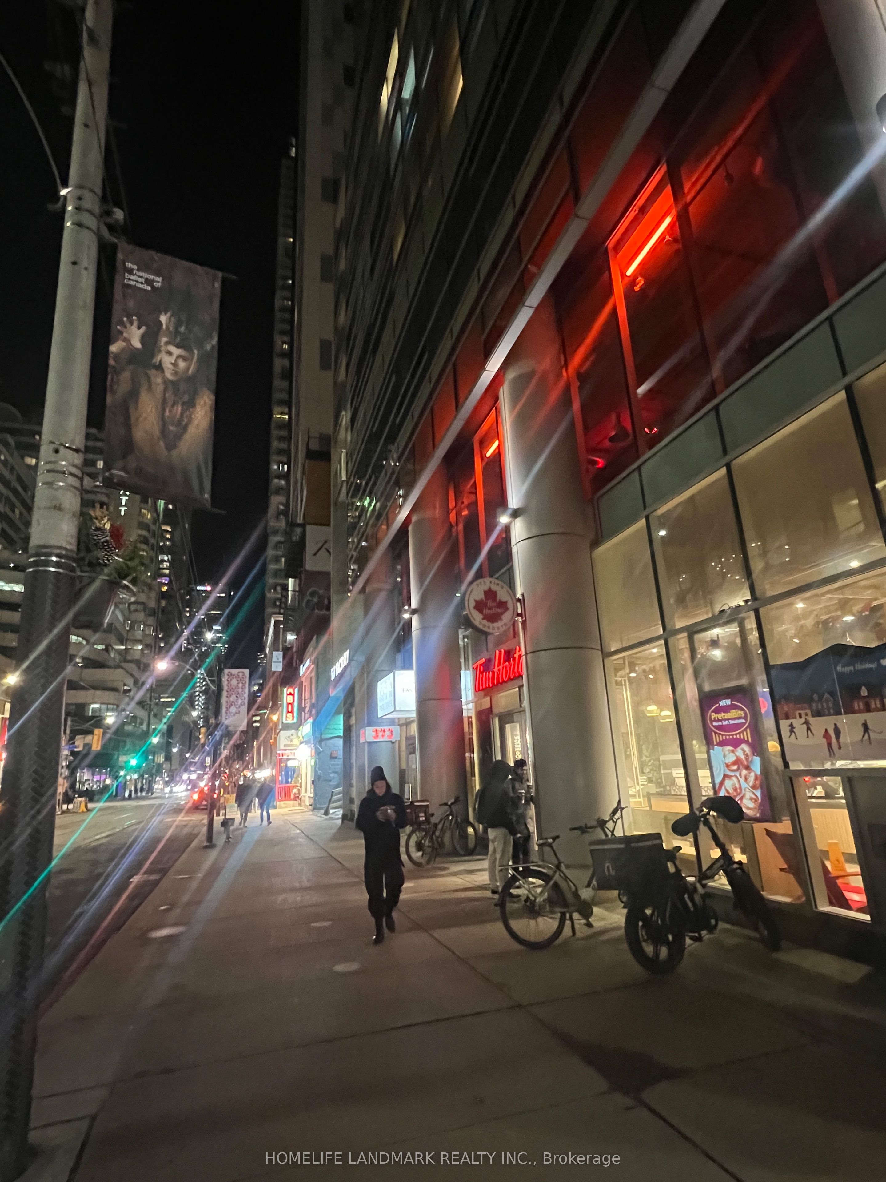 375 King Street W 1109