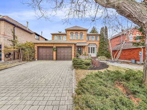 1319 Saddler Circle Oakville ON L6M 2X6