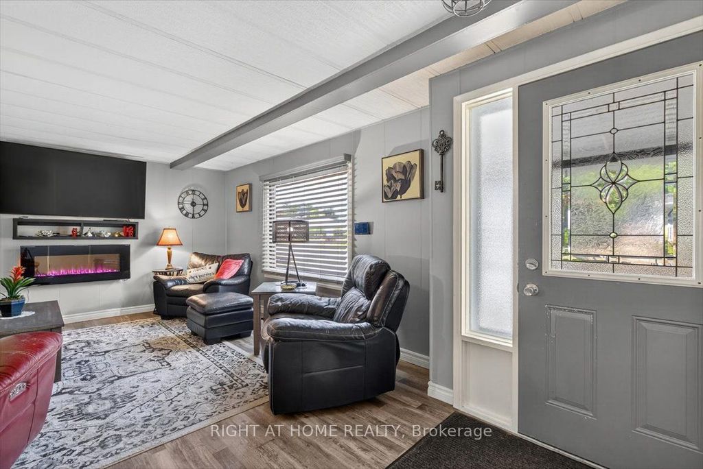 Photo of 45 Linden Lane, Innisfil, ON L9S 1P2 (MLS # N13075684)