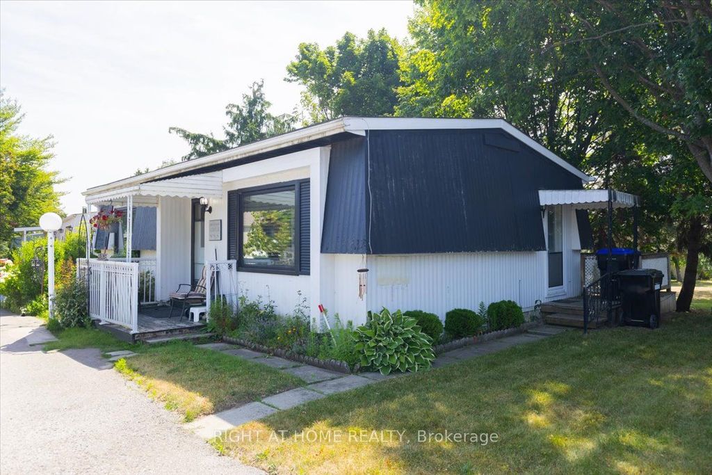 Photo of 45 Linden Lane, Innisfil, ON L9S 1P2 (MLS # N13075684)