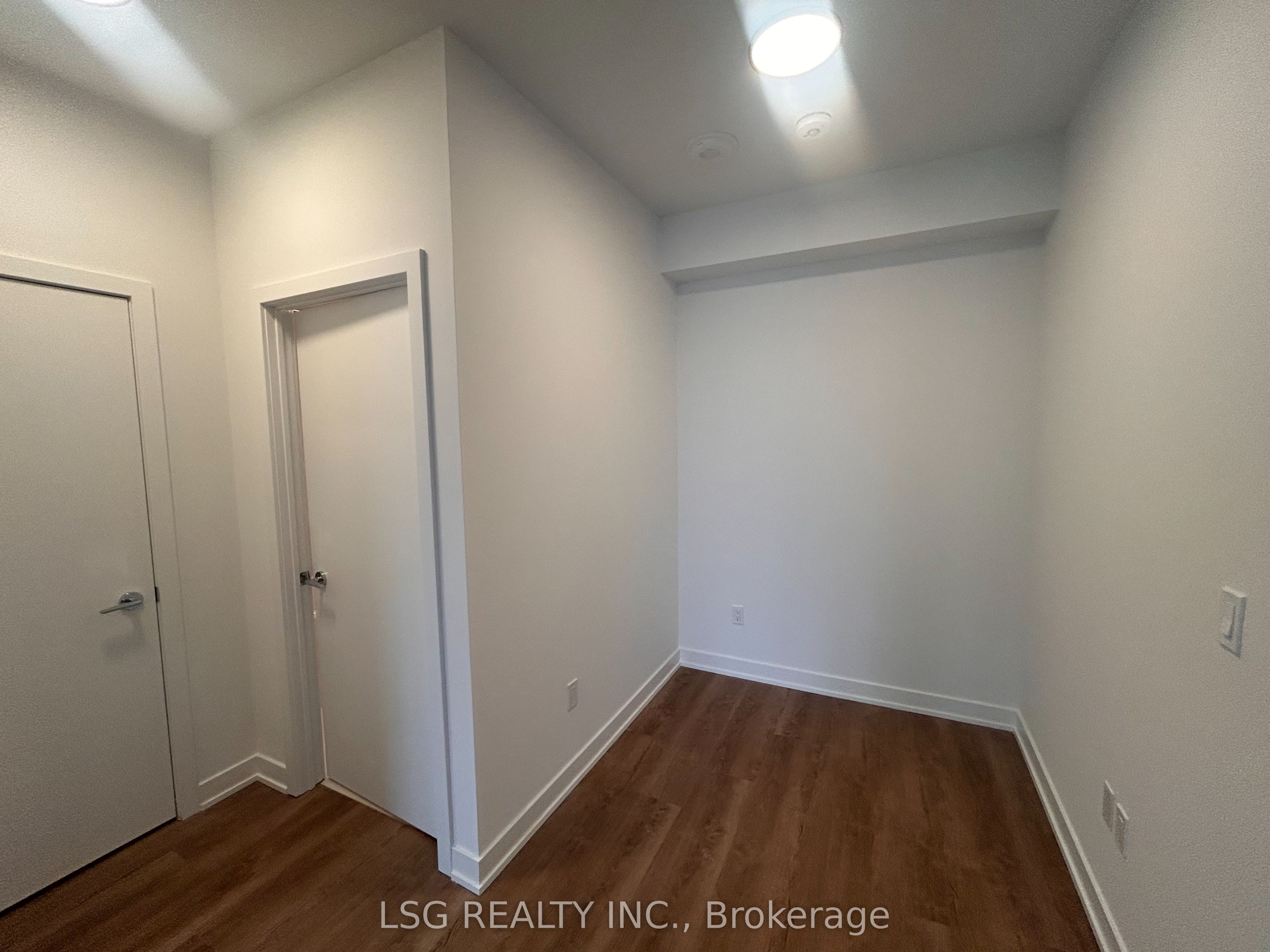 1007 the queensway N/A 828