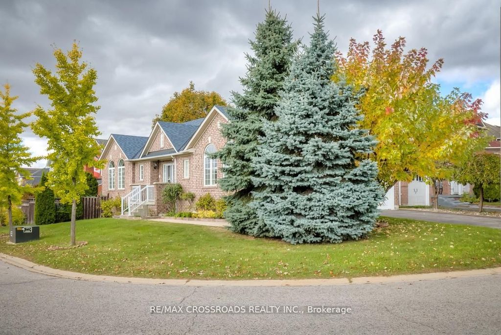 Photo of 26 Lurosa Crescent, Whitby, ON L1R 3A9 (MLS # E13041786)