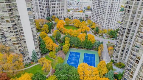 25 Kingsbridge Garden Circle 622 Mississauga ON L5R 4B1