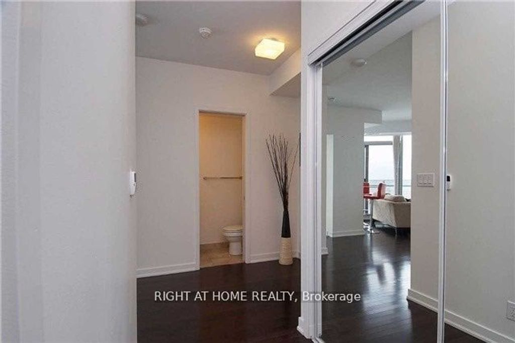 Photo of 12 York Street #5707, Toronto, ON M5J 0A9 (MLS # C12405302)