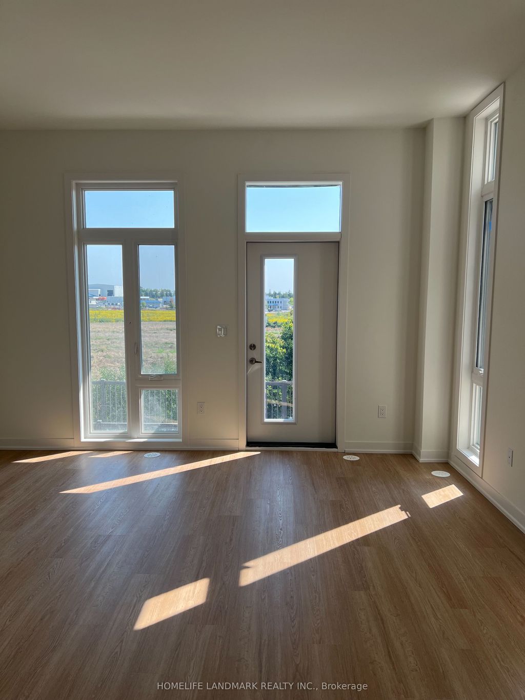 Photo of 9 Steckley House Lane #501, Richmond Hill, ON L4S 0N1 (MLS # N12655214)