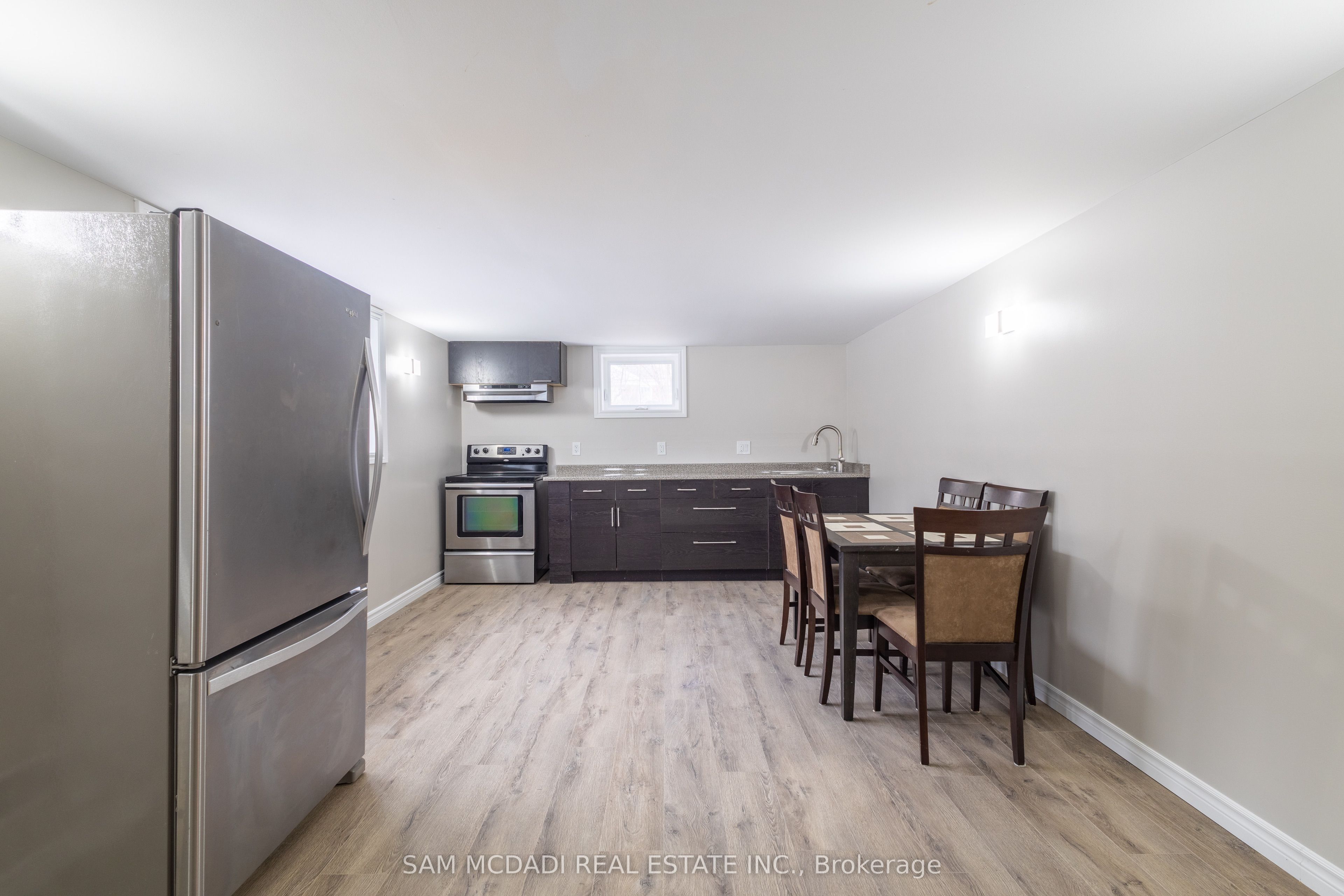 606 Drymen Crescent Lower