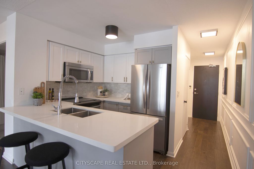 Photo of 231 Fort York Boulevard #322, Toronto, ON M5V 1B2 (MLS # C13007886)