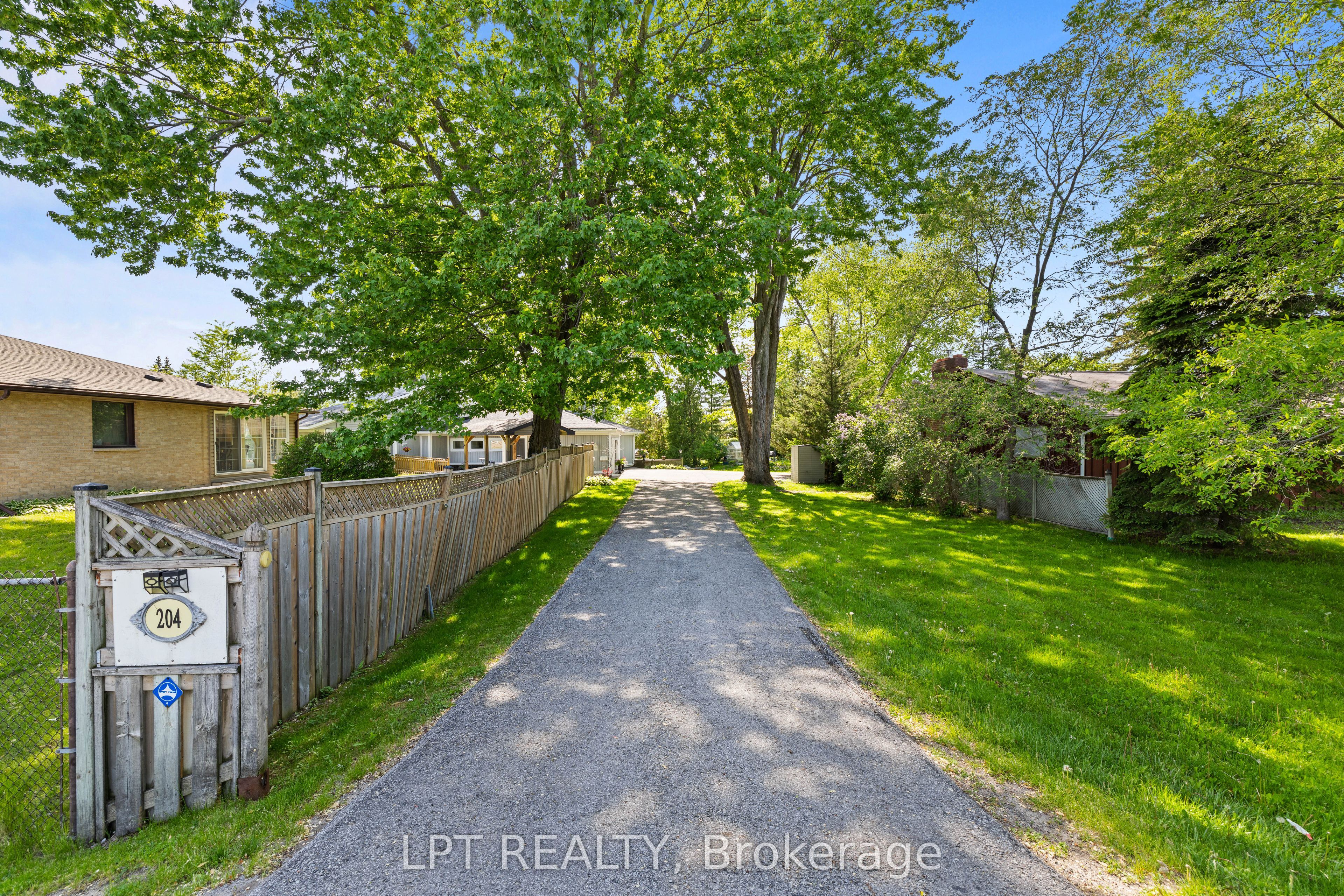 204 The Queensway N/A S