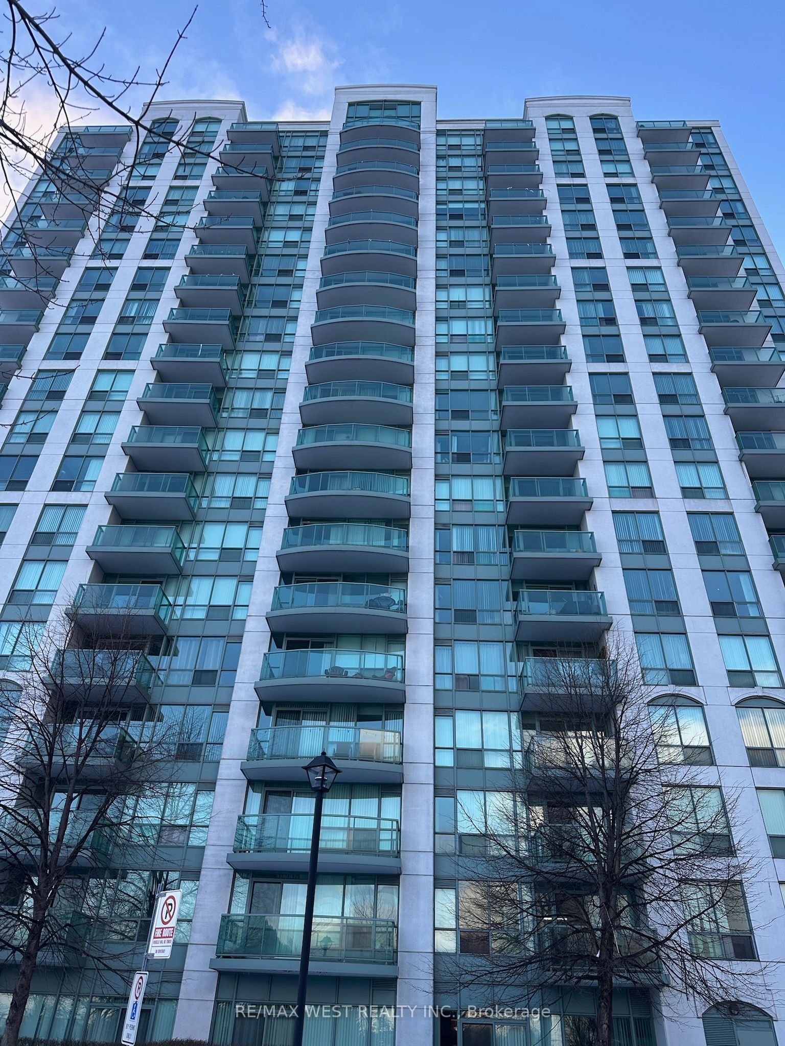 4850 Glen Erin Drive 909