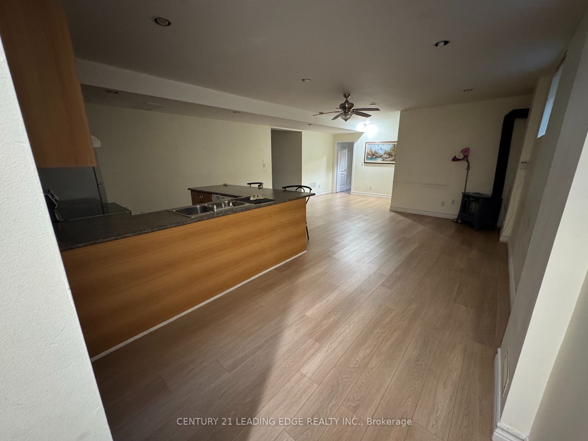 116 Leyburn Avenue Basement