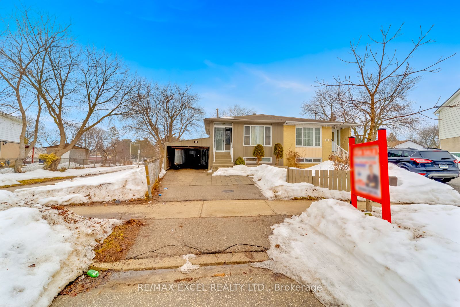 Photo 1 of 25 — 57 Lowry Square, Toronto, ON M1B 1N7