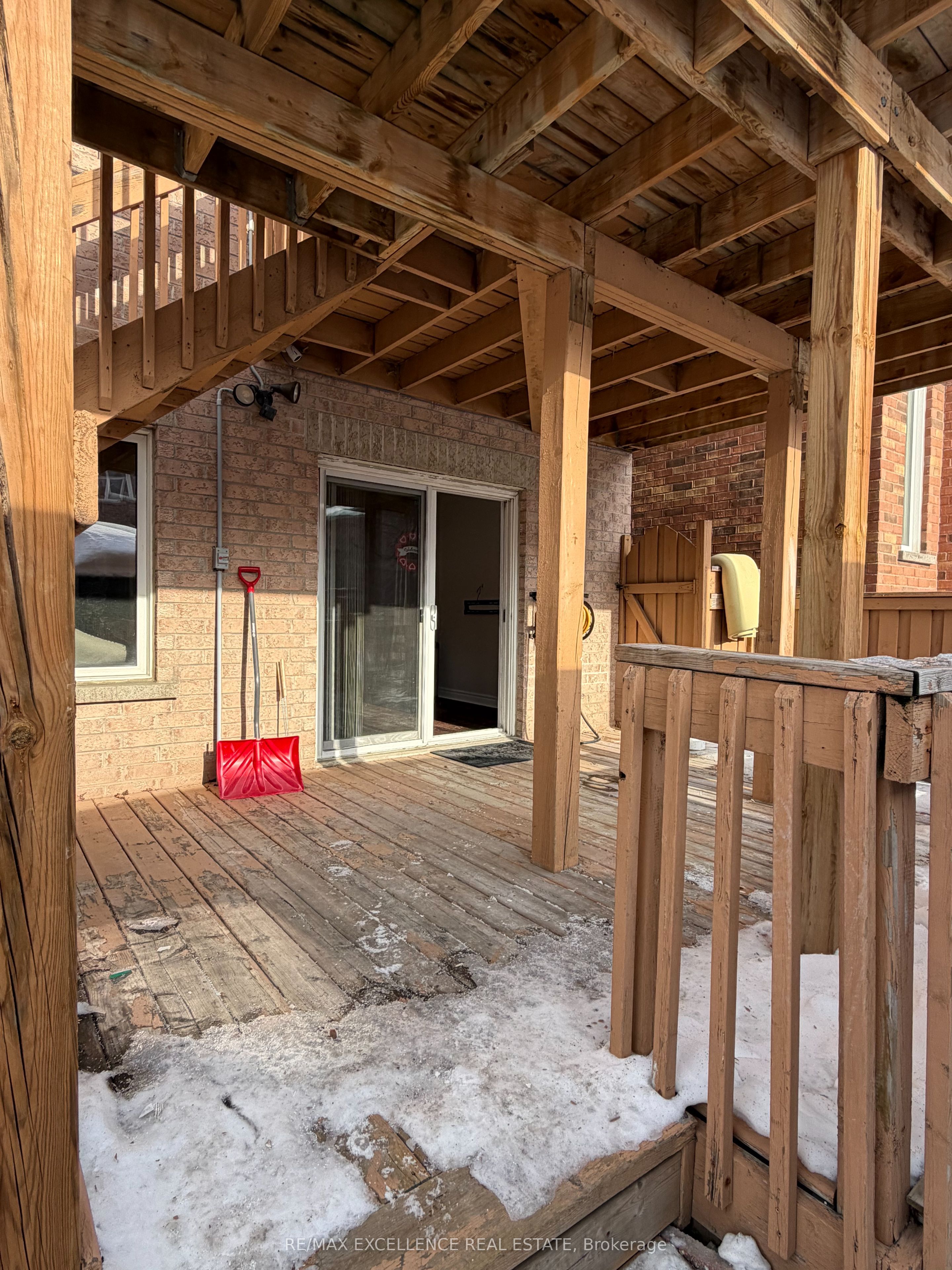 4568 Centretown Way Lower