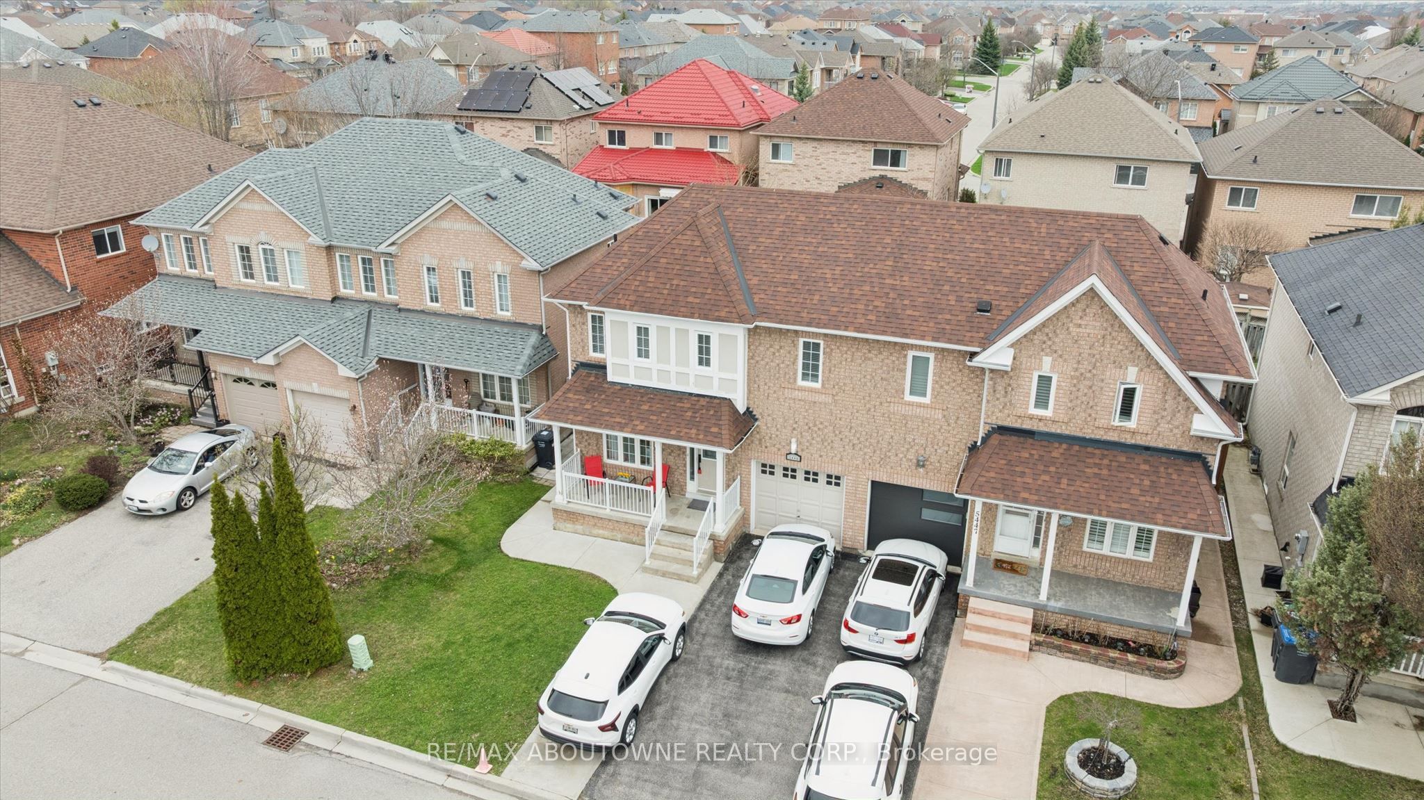 5449 Rochelle Way
