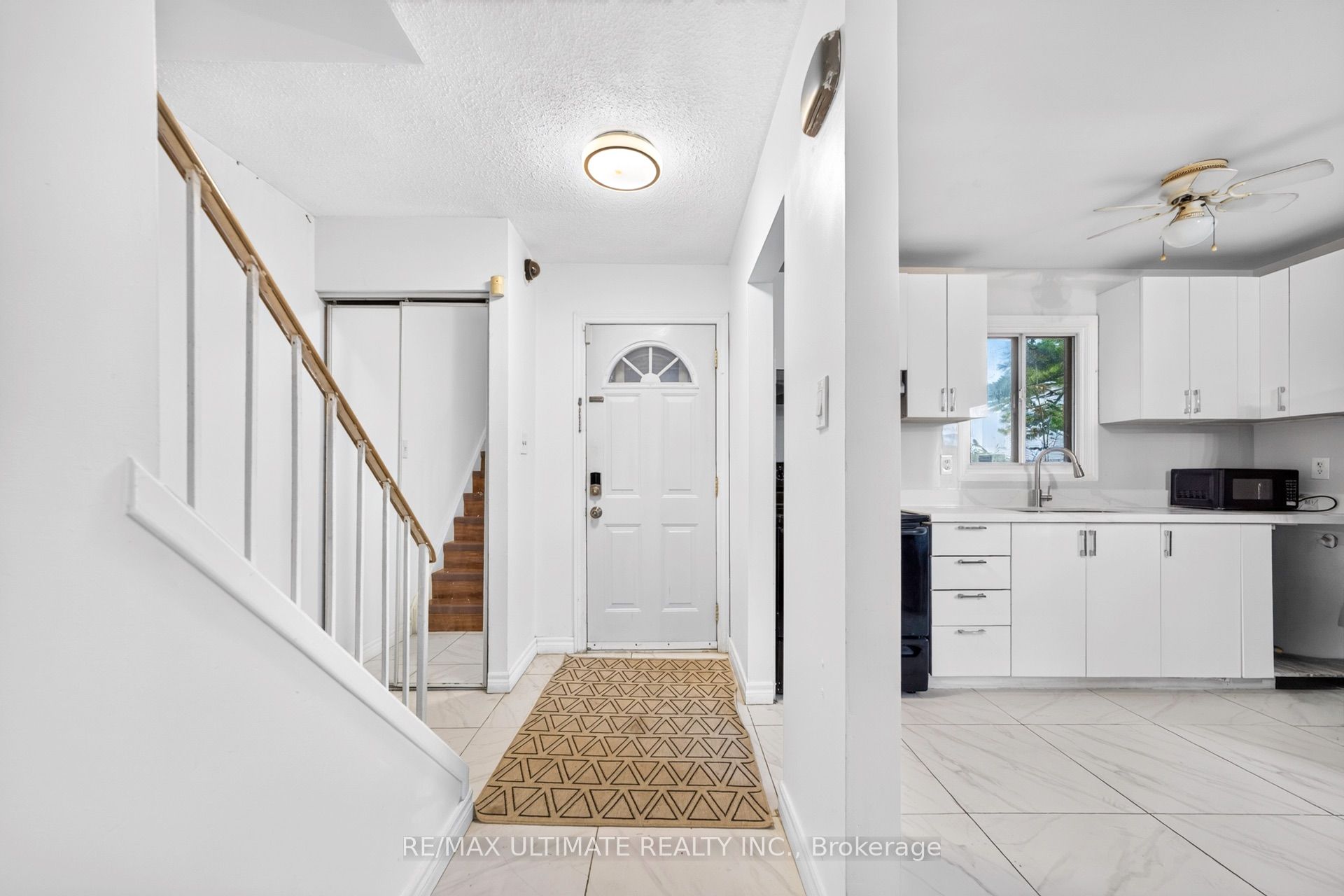 7 Grand River Court