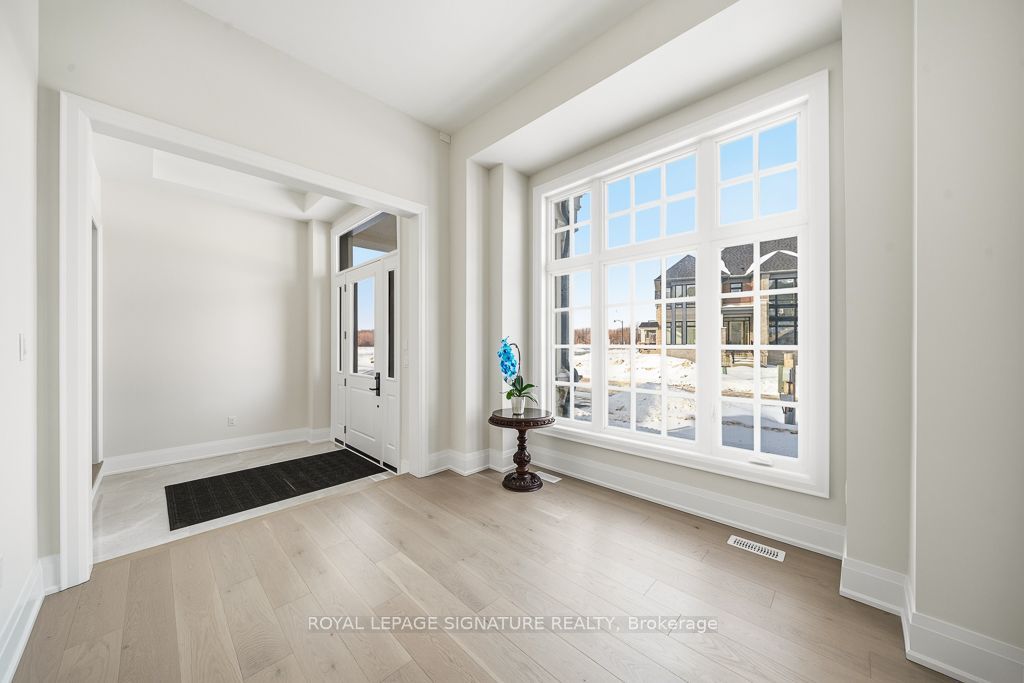 Photo of 16 Gianvito Crescent, King, ON L7B 0T2 (MLS # N12833284)