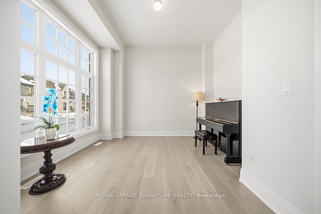 Photo of 16 Gianvito Crescent, King, ON L7B 0T2 (MLS # N12833284)