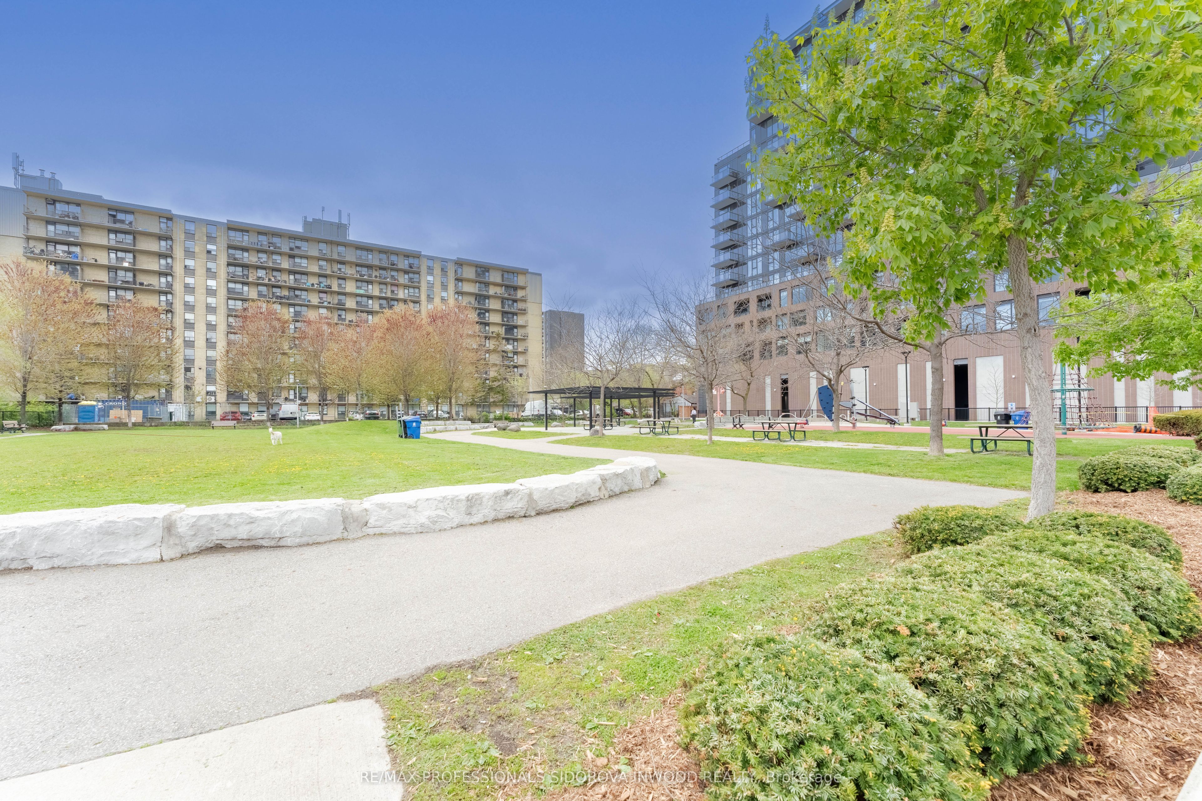 270 Dufferin Street 515