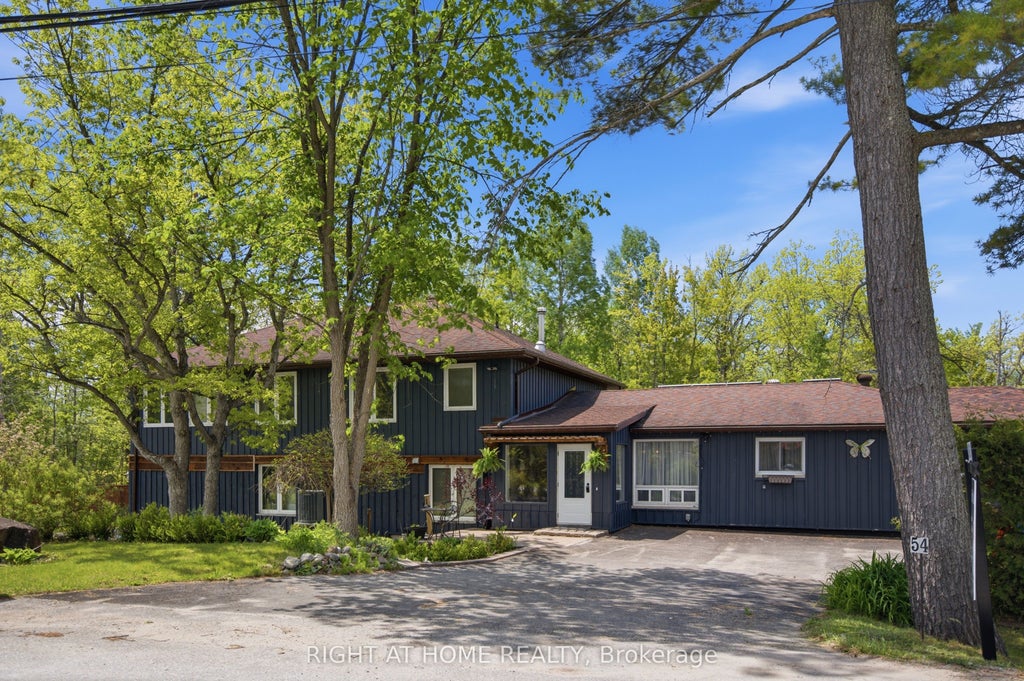 Photo of 54 Forest Harbour Parkway, Tay, ON L0K 1E0 (MLS # S13885770)