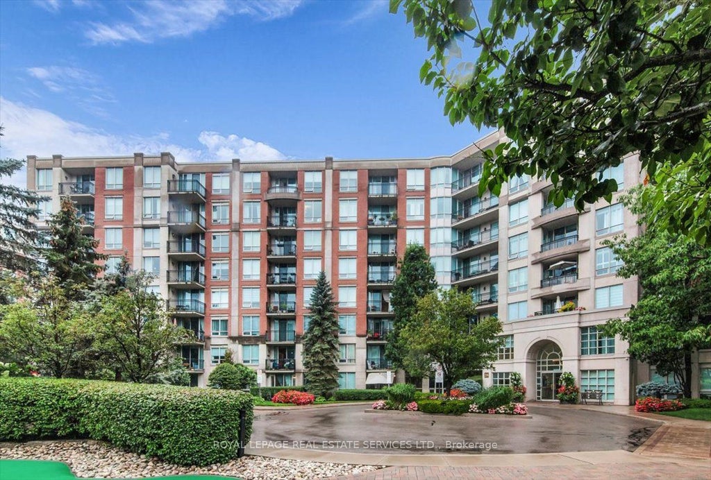 Photo of 28 William Carson Crescent #317, Toronto, ON M2P 2H1 (MLS # C13744326)