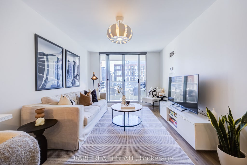 Photo of 43 Eglinton Avenue #806, Toronto, ON M4P 1A5 (MLS # C13785994)