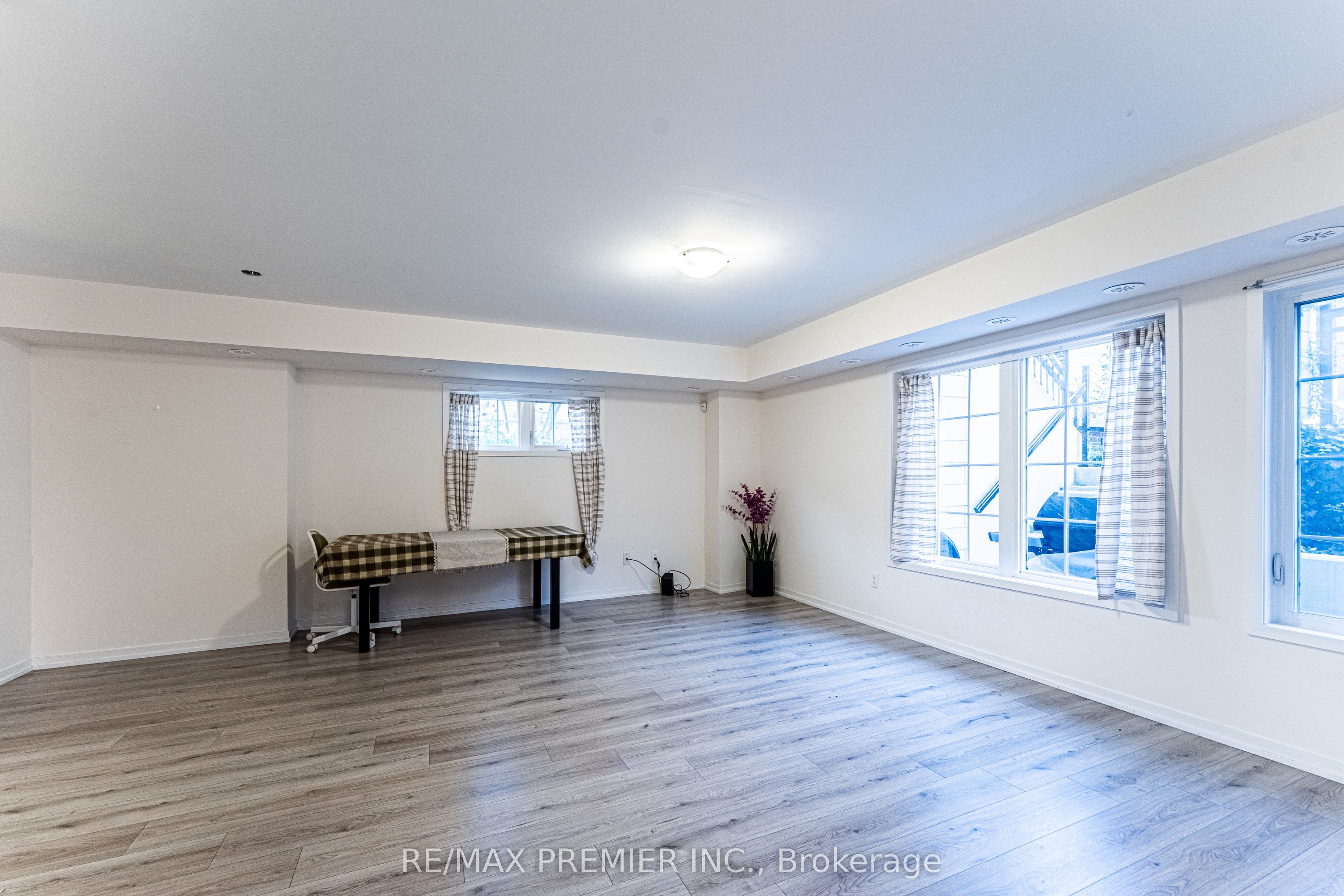 26 Bruce Street B02