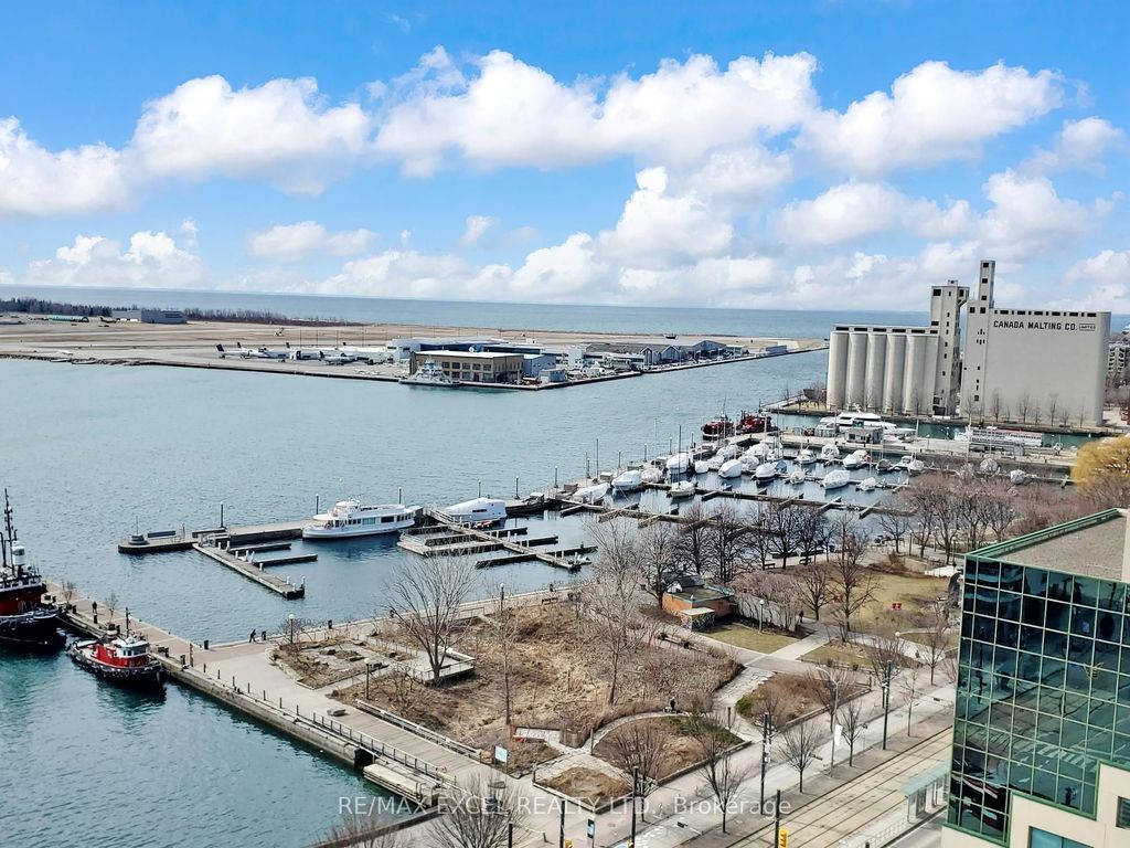 Photo of 410 Queens Quay W #LPH01, Toronto, ON M5V 3T1 (MLS # C12927586)