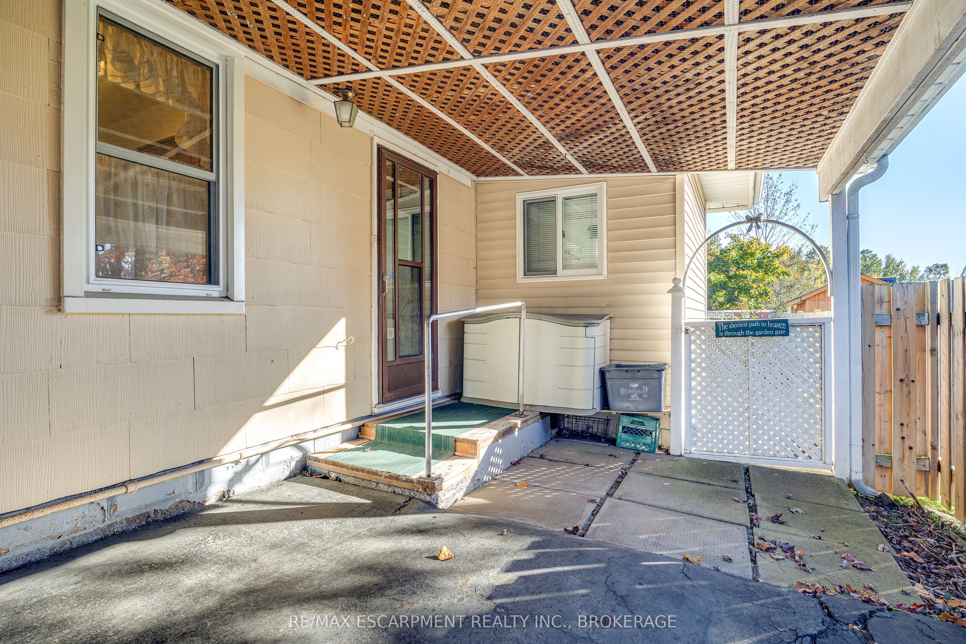 818 Broadway Avenue