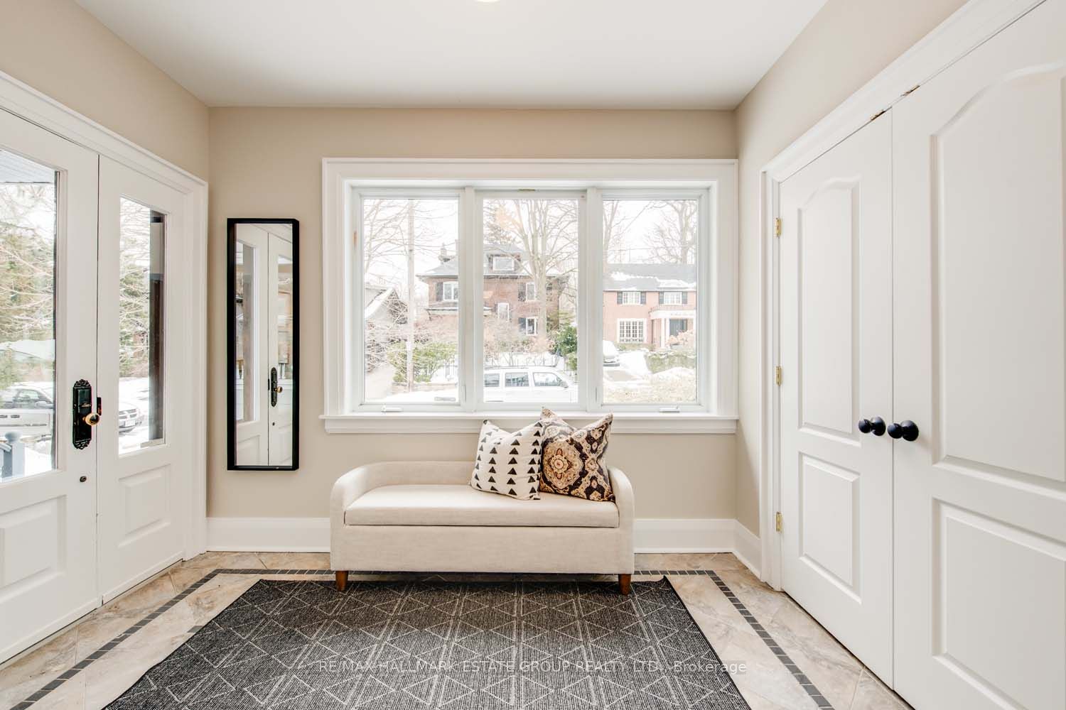 25 Neville Park Boulevard