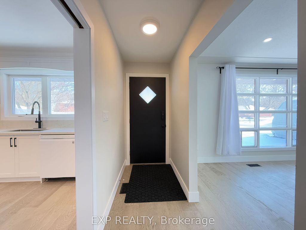 Photo of 377 VESTA Place, London East, ON N5Y 1G4 (MLS # X12796302)