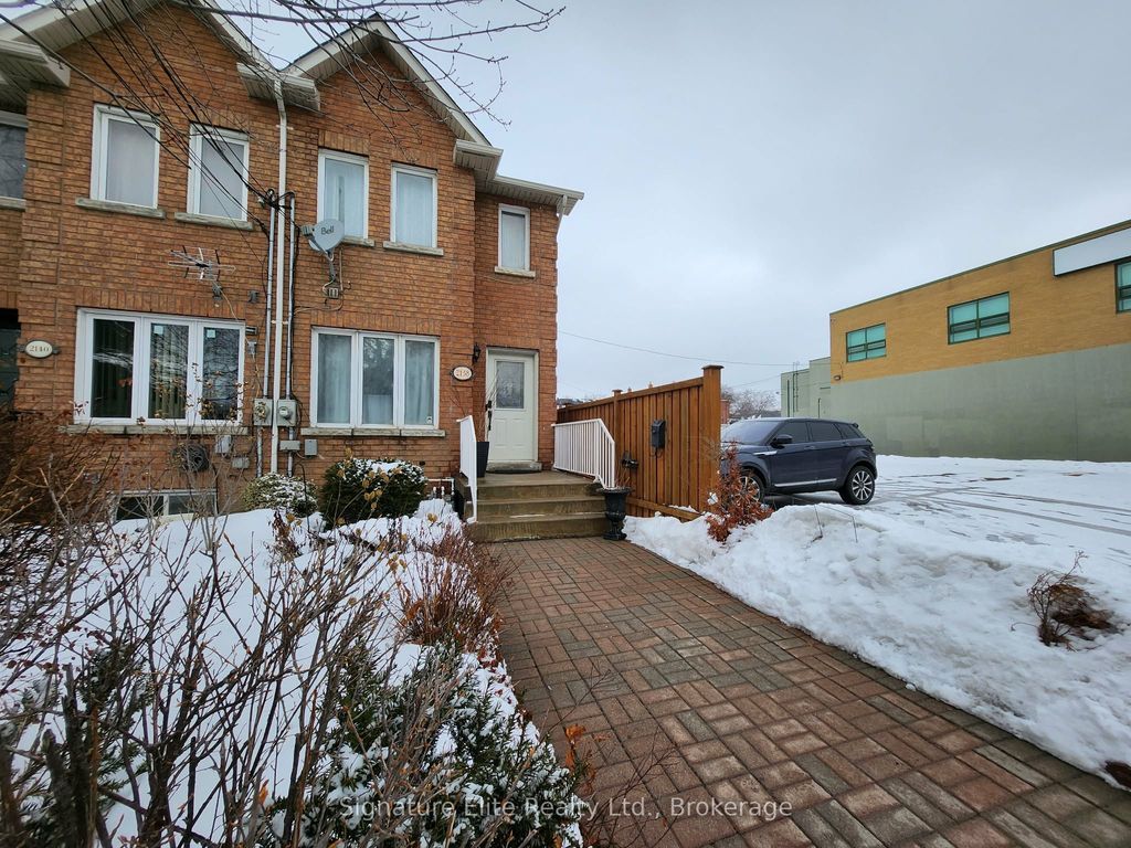Photo of 2138 Eglinton Avenue W, Toronto, ON M6E 2K8 (MLS # W12829362)