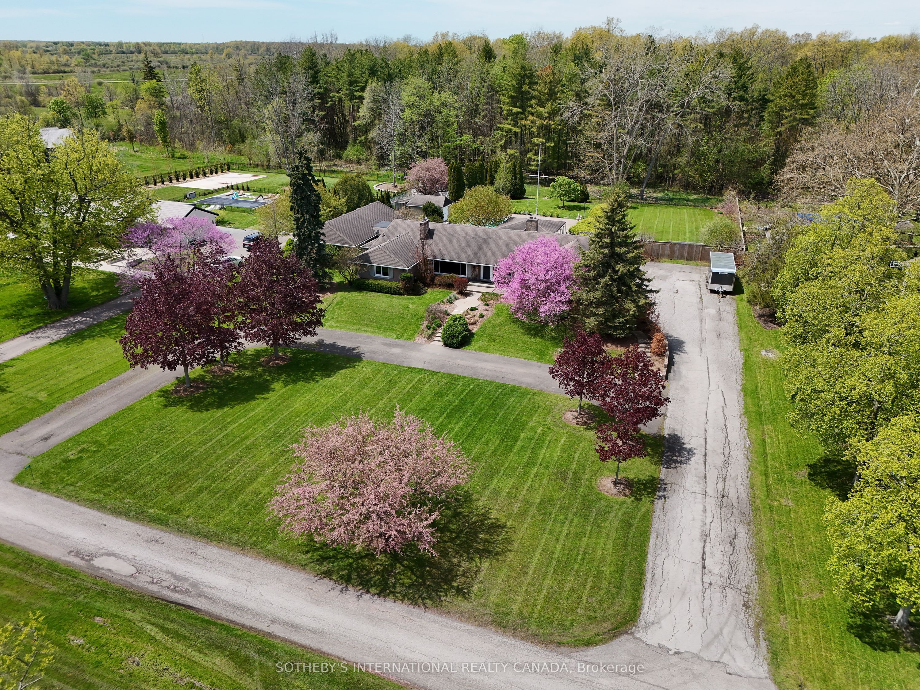 9317 Niagara River Parkway