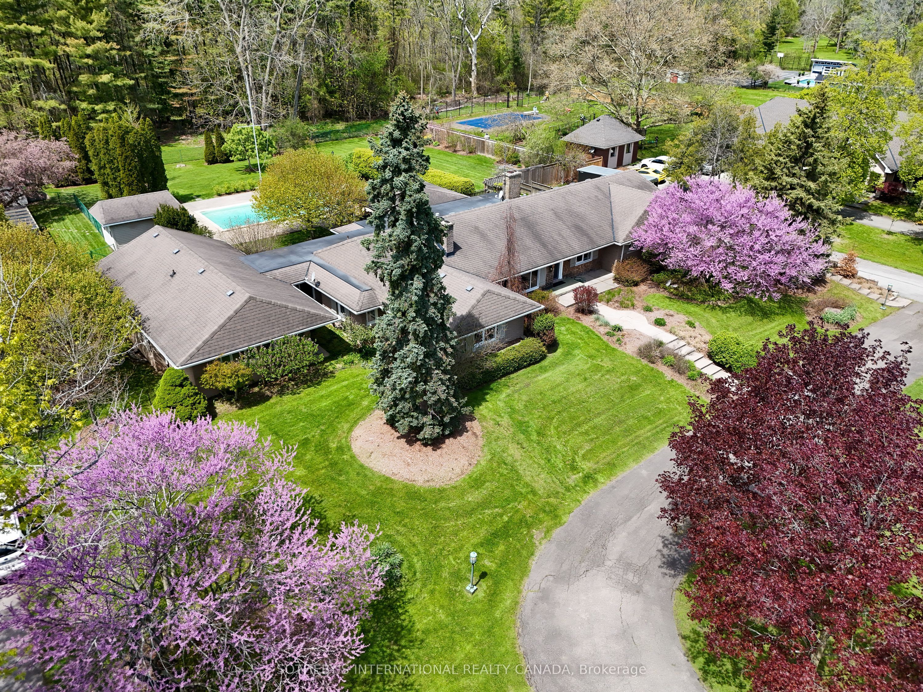 9317 Niagara River Parkway