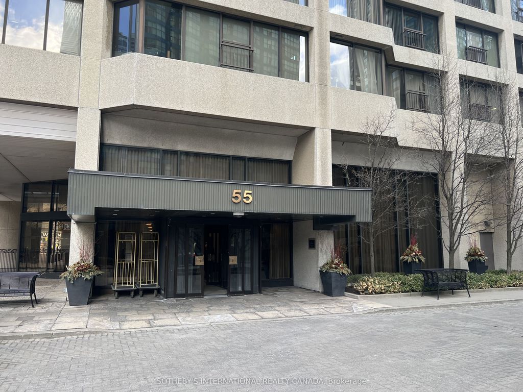 Photo of 55 Harbour Square #1414, Toronto, ON M5E 2L1 (MLS # C12890462)