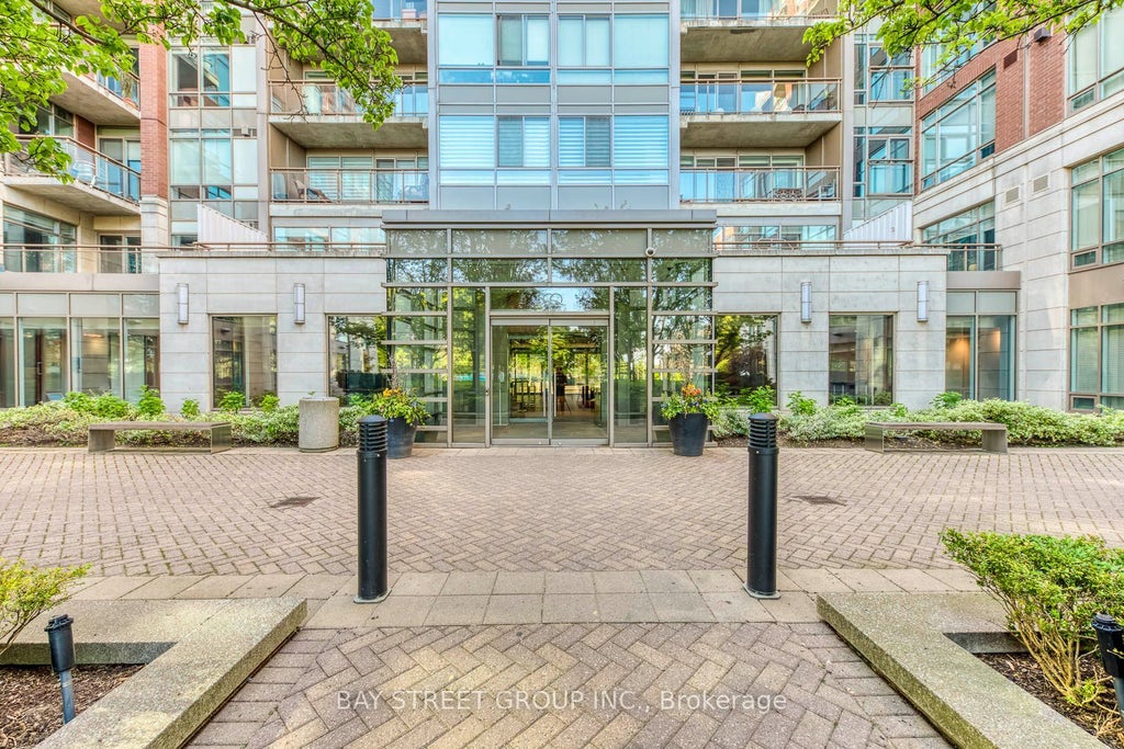 Photo of 500 Queens Quay W #512E, Toronto, ON M5V 3K8 (MLS # C13664466)